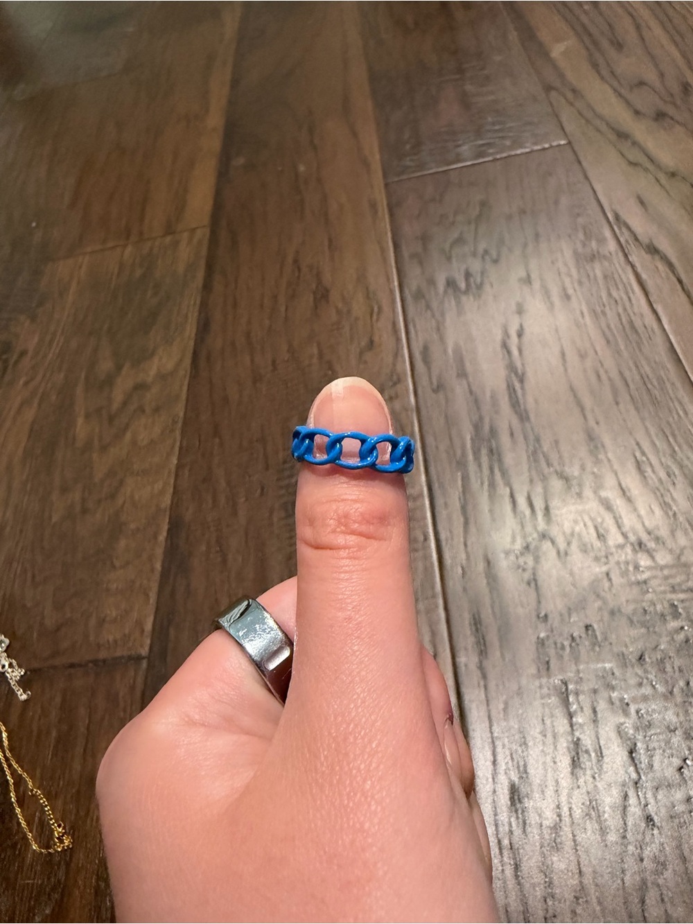 Blue chain link ring